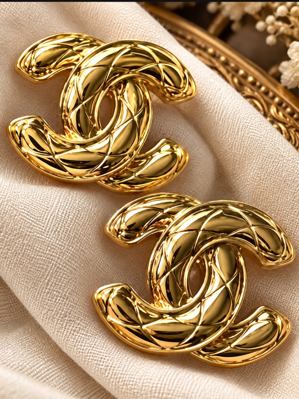 🌟 New Vintage Gold Interlocking CC Statement Earrings Heavyweight Designer Style